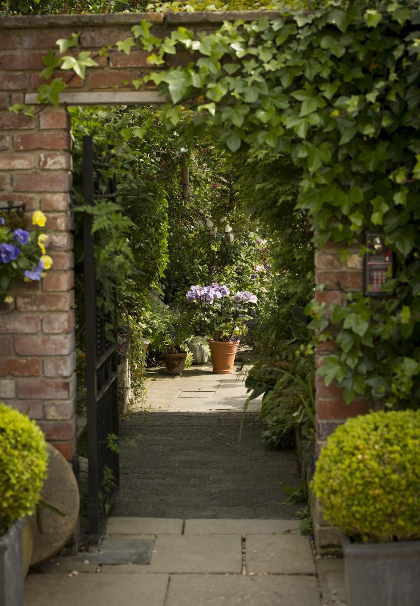 The Old Brewhouse Bed & Breakfast Cirencester Exterior photo