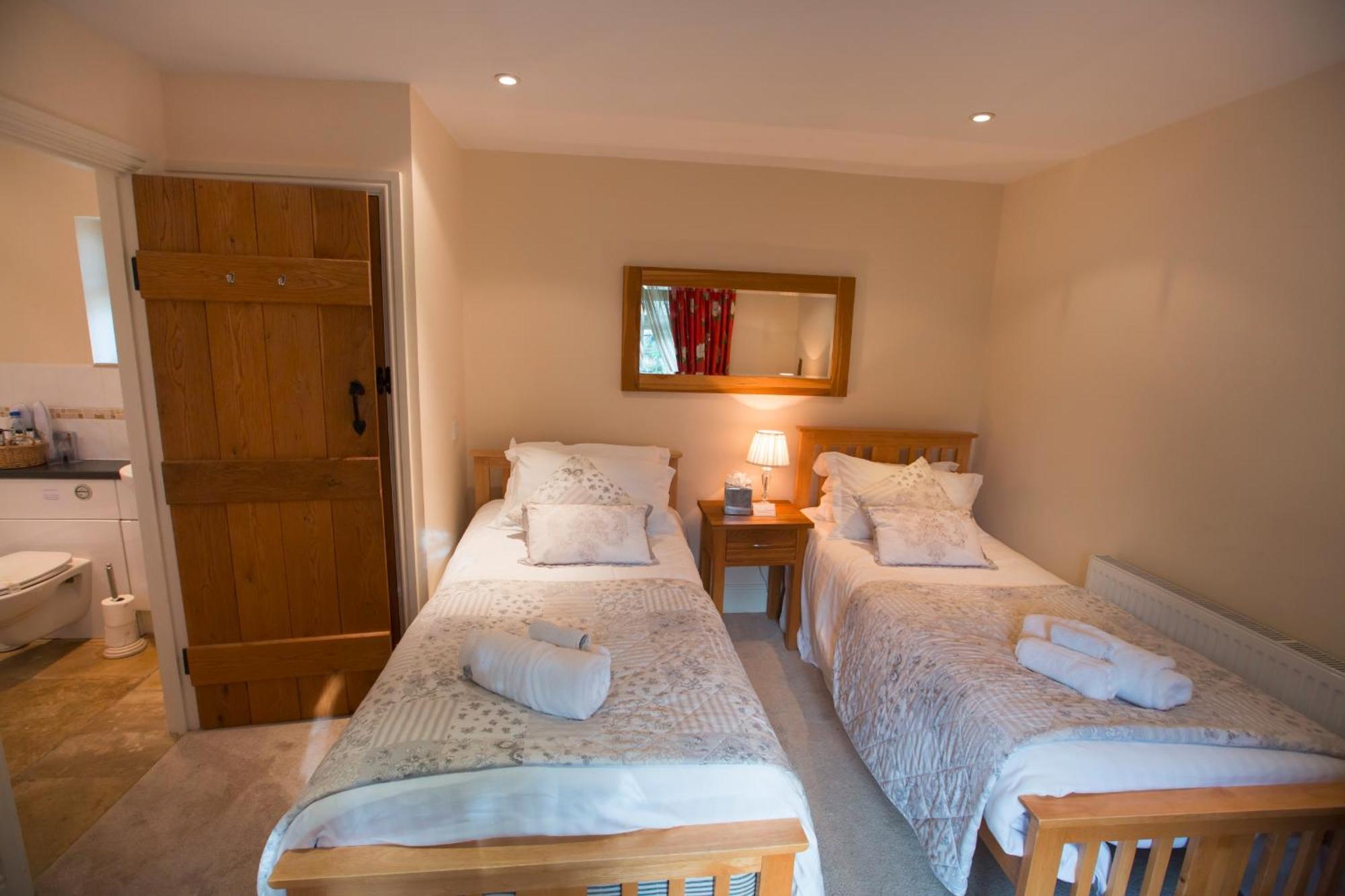 The Old Brewhouse Bed & Breakfast Cirencester Exterior photo